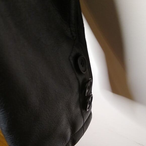 Ms Maxima women's size medium black leather jacket. - Picture 5 of 11
